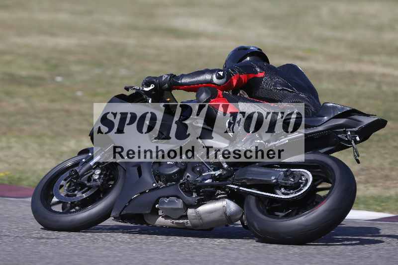 /21 17.06.2026  Ducati Schweiz Track Warmup ADR/Gruppe blau/49